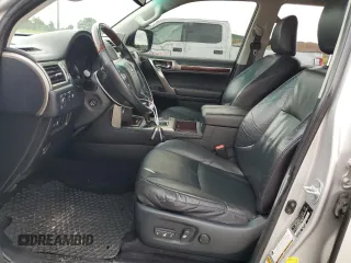 2014 Lexus GX 460 z VIN JTJBM7FX4E5086916, wystawiony jako Copart lot #61660554 z przebiegiem 278 846 mil mil oraz Czysty tytuł • Clean title. Historia ofert i sprzedaży dostępna na DreamBid. Obrazek 7.