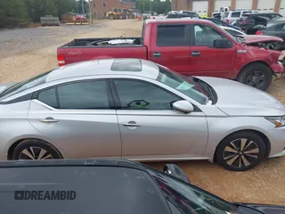 2019 Nissan Altima SV with VIN 1N4BL4DV6KC146908, listed as a IAAI auction lot 42342191 with 82,191 mi miles and . Bid and sale history available at DreamBid. Image 13.