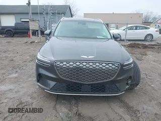2023 Genesis GV70 Advanced z VIN 5NMMCET18PH000249, wystawiony jako IAAI lot #42013729 z przebiegiem 22 282 mil mil oraz . Historia ofert i sprzedaży dostępna na DreamBid. Obrazek 12.