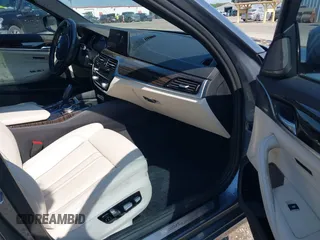 2017 BMW 5 Series 540i с VIN WBAJE5C30HG915326, выставлен на аукционе IAAI как лот 42138937 с пробегом 96 105 миль миль и . История ставок и продаж доступна на DreamBid. Изображение 5.
