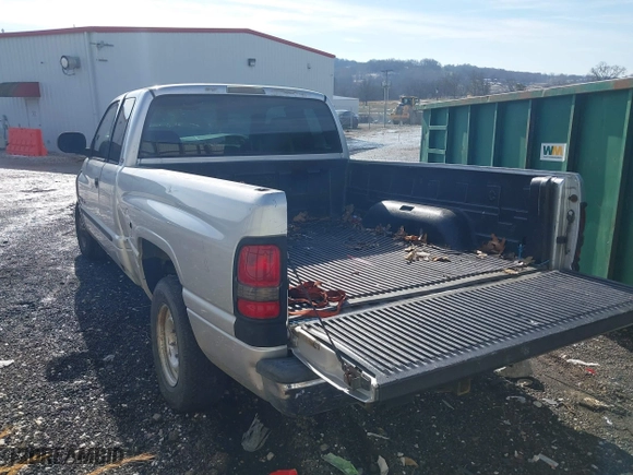 2001 Dodge Ram 1500 with VIN 3B7HC13Y71G800843, listed as a IAAI auction lot 41555707 with 1 mi miles. Bid and sale history available at carsss.com. Image 3.
