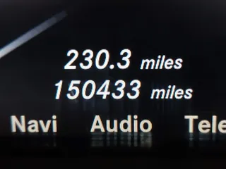 2011 Mercedes-Benz S-Class S 550 with VIN WDDNG7BB2BA361404, listed as a IAAI auction lot 41785003 with 150,433 mi miles. Bid and sale history available at carsss.com. Image 16.