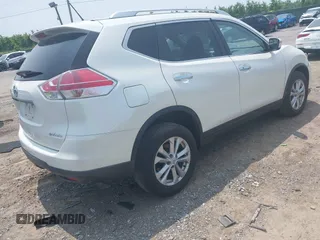 2016 Nissan Rogue SV z VIN KNMAT2MVXGP699801, wystawiony jako IAAI lot #42371588 z przebiegiem 153 084 mil mil oraz . Historia ofert i sprzedaży dostępna na DreamBid. Obrazek 4.