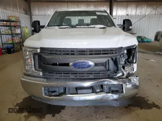 2018 Ford F-250 XL z VIN 1FT7X2A63JED00631, wystawiony jako Copart lot #41529615 z przebiegiem 104 753 mil mil oraz Szkoda całkowita • Salvage title. Historia ofert i sprzedaży dostępna na DreamBid. Obrazek 5.