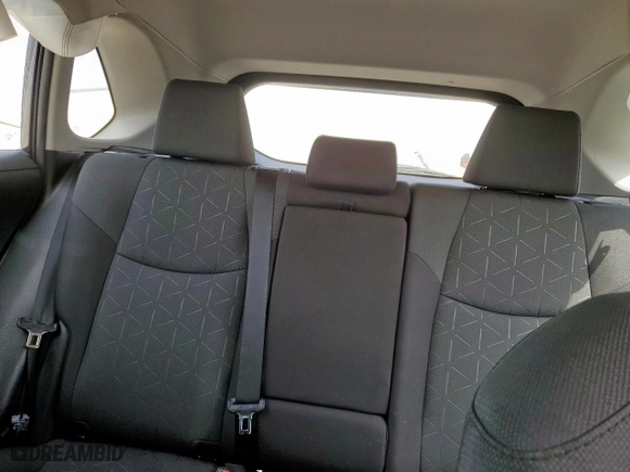 2022 Toyota RAV4 XLE with VIN 2T3W1RFV3NW209301, listed as a Copart auction lot 50494545 with 28,940 mi miles and Salvage Title. Bid and sale history available at carsss.com. Image 10.