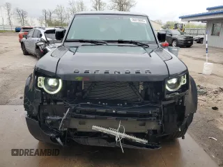 2024 Land Rover Defender S z VIN SALEJ7EX4R2273499, wystawiony jako Copart lot #56579065 z przebiegiem 7 654 mil mil oraz Szkoda całkowita • Salvage title. Historia ofert i sprzedaży dostępna na DreamBid. Obrazek 5.