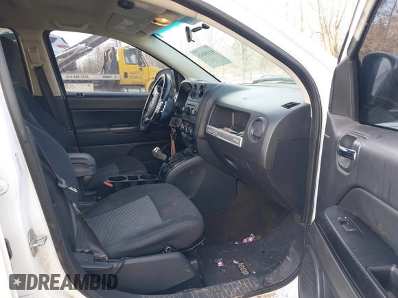 2015 Jeep Compass Sport with VIN 1C4NJDBB7FD214669, listed as a IAAI auction lot 41458343 with 146,374 mi miles and . Bid and sale history available at carsss.com. Image 5.