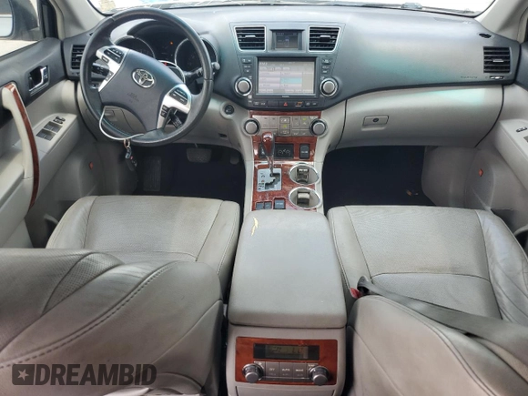 2012 Toyota Highlander Limited z VIN 5TDYK3EHXCS053674, wystawiony jako Copart lot #61424105 z przebiegiem 291 856 mil mil oraz Szkoda całkowita • Salvage title. Historia ofert i sprzedaży dostępna na DreamBid. Obrazek 8.