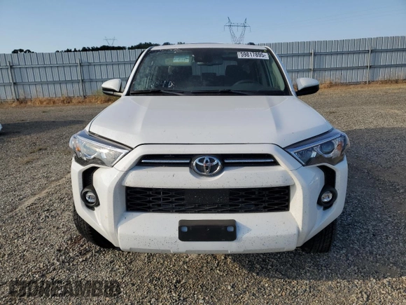 2024 Toyota 4Runner SR5 z VIN JTEMU5JR5R6292041, wystawiony jako Copart lot #59817895 z przebiegiem 9 451 mil mil oraz Szkoda całkowita • Salvage title. Historia ofert i sprzedaży dostępna na DreamBid. Obrazek 5.