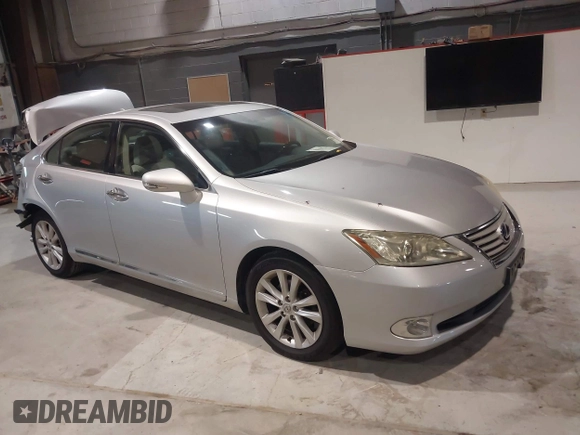 2010 Lexus ES 330 z VIN JTHBK1EG8A2413609, wystawiony jako IAAI lot #39619724 z przebiegiem 90 814 mil mil oraz . Historia ofert i sprzedaży dostępna na DreamBid. Obrazek 1.
