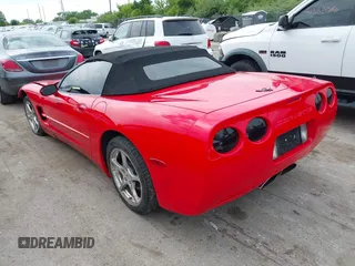 2004 Chevrolet Corvette z VIN 1G1YY32G145105168, wystawiony jako IAAI lot #42390079 z przebiegiem 44 073 mil mil oraz . Historia ofert i sprzedaży dostępna na DreamBid. Obrazek 3.