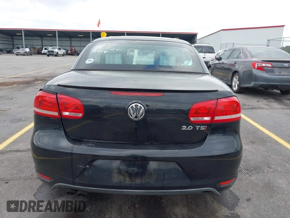 2015 Volkswagen Eos Komfort with VIN WVWBW8AH5FV004034, listed as a IAAI auction lot 41981978 with 106,450 mi miles and . Bid and sale history available at DreamBid. Image 16.