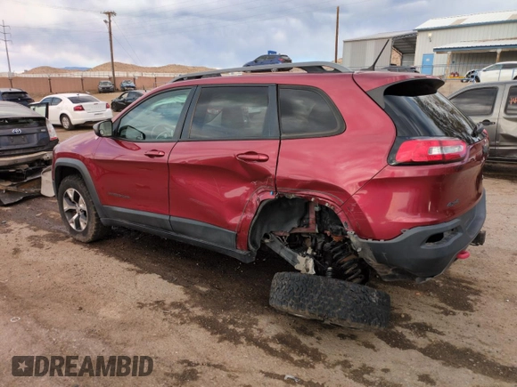 2015 Jeep Cherokee Trailhawk z VIN 1C4PJMBSXFW649425, wystawiony jako Copart lot #52900735 z przebiegiem 89 345 mil mil oraz Szkoda całkowita • Salvage title. Historia ofert i sprzedaży dostępna na DreamBid. Obrazek 2.