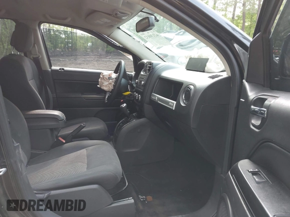 2016 Jeep Compass Sport с VIN 1C4NJCBA5GD742875, выставлен на аукционе IAAI как лот 42130832 с пробегом Не указан миль и . История ставок и продаж доступна на DreamBid. Изображение 5.