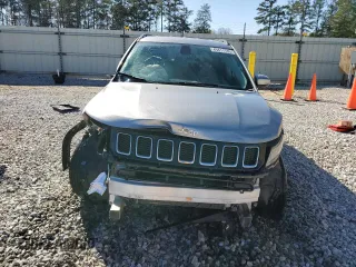 2020 Jeep Compass Latitude with VIN 3C4NJDBB0LT164557, listed as a Copart auction lot 49417785 with 25,540 mi miles and Salvage Title. Bid and sale history available at carsss.com. Image 5.