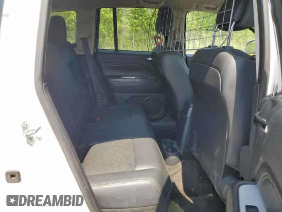 2016 Jeep Compass Latitude with VIN 1C4NJCEA2GD735023, listed as a Copart auction lot 60647035 with 178,952 mi miles and Clean title. Bid and sale history available at DreamBid. Image 11.