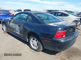 2001 Ford Mustang Standard with VIN 1FAFP40471F153561, listed as a IAAI auction lot 41650428 with 170,886 mi miles. Bid and sale history available at carsss.com. Image 3.
