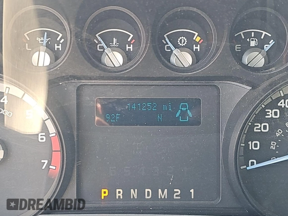 2015 Ford F-250 XLT z VIN 1FT7X2B61FEC57669, wystawiony jako IAAI lot #42430375 z przebiegiem 141 252 mil mil oraz . Historia ofert i sprzedaży dostępna na DreamBid. Obrazek 34.