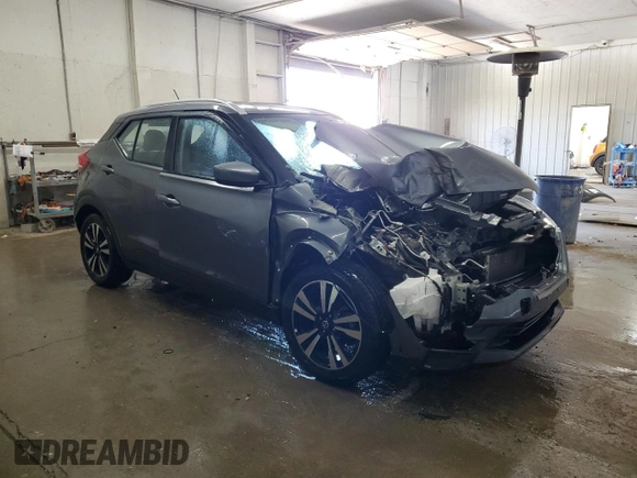 2019 Nissan Kicks SV with VIN 3N1CP5CU7KL554049, listed as a Copart auction lot 48328275 with 100,958 mi miles and Salvage Title. Bid and sale history available at carsss.com. Image 4.