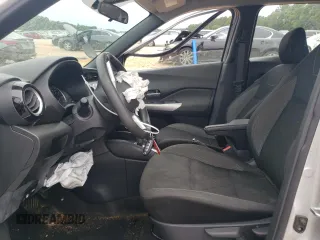 2020 Nissan Kicks SV z VIN 3N1CP5CV7LL555051, wystawiony jako Copart lot #58018605 z przebiegiem 33 326 mil mil oraz Szkoda całkowita • Salvage title. Historia ofert i sprzedaży dostępna na DreamBid. Obrazek 7.
