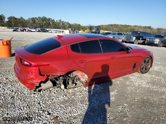 2021 Kia Stinger GT with VIN KNAE35LC5M6095879, listed as a Copart auction lot 41699045 with 39,887 mi miles and Salvage Title. Bid and sale history available at carsss.com. Image 3.