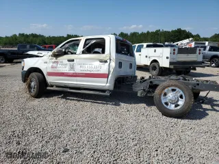 2019 Ram 2500 Tradesman with VIN 3C6UR5HJ6KG574674, listed as a Copart auction lot 61274934 with 51,372 mi miles and Salvage Title. Bid and sale history available at carsss.com. Image 2.