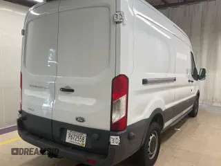 2018 Ford Transit z VIN 1FTBW2CG5JKB49814, wystawiony jako IAAI lot #42792323 z przebiegiem 222 044 mil mil oraz . Historia ofert i sprzedaży dostępna na DreamBid. Obrazek 5.