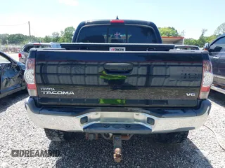 2015 Toyota Tacoma with VIN 5TFLU4EN9FX143428, listed as a IAAI auction lot 42173370 with 200,447 mi miles and . Bid and sale history available at DreamBid. Image 16.