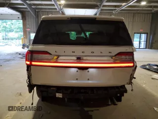 2019 Lincoln Navigator Black Label z VIN 5LMJJ3TT4KEL19103, wystawiony jako Copart lot #61081284 z przebiegiem 58 418 mil mil oraz Szkoda całkowita • Salvage title. Historia ofert i sprzedaży dostępna na DreamBid. Obrazek 6.