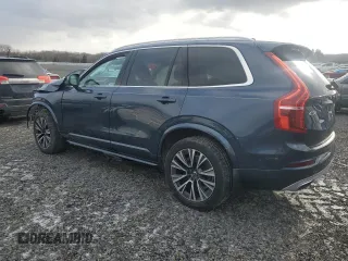2021 Volvo XC90 Momentum with VIN YV4102PK4M1714699, listed as a Copart auction lot 44028445 with 0 mi miles and Salvage Title. Bid and sale history available at carsss.com. Image 2.