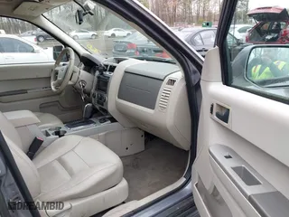 2008 Ford Escape Hybrid with VIN 1FMCU59H28KE68668, listed as a IAAI auction lot 41911914 with 98,092 mi miles. Bid and sale history available at carsss.com. Image 5.