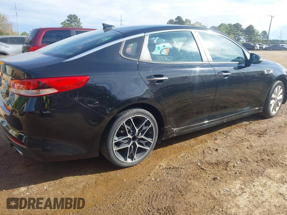 2017 Kia Optima LX with VIN 5XXGT4L33HG141559, listed as a IAAI auction lot 41863912 with 148,250 mi miles. Bid and sale history available at carsss.com. Image 4.