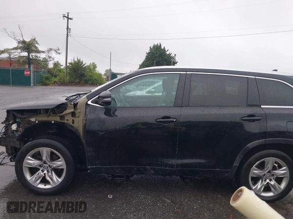 2016 Toyota Highlander Limited with VIN 5TDDKRFH4GS299299, listed as a IAAI auction lot 42206625 with 149,768 mi miles and . Bid and sale history available at DreamBid. Image 15.