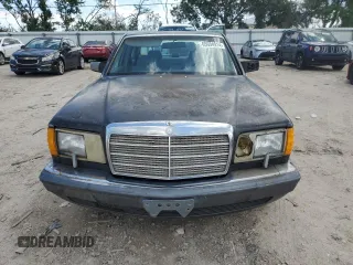 1990 Mercedes-Benz 560 with VIN WDBCA39E1LA513149, listed as a Copart auction lot 65934914 with 181,961 mi miles and Clean Title. Bid and sale history available at DreamBid. Image 5.