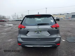 2017 Nissan Rogue SV z VIN KNMAT2MVXHP614313, wystawiony jako IAAI lot #41986856 z przebiegiem 78 651 mil mil oraz . Historia ofert i sprzedaży dostępna na DreamBid. Obrazek 16.