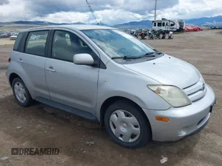 2005 Scion xA z VIN JTKKT604250089818, wystawiony jako IAAI lot #41983968 z przebiegiem 115 867 mil mil oraz . Historia ofert i sprzedaży dostępna na DreamBid. Obrazek 1.
