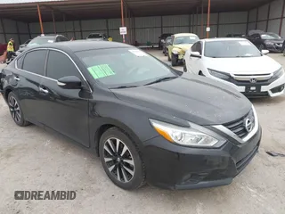 2018 Nissan Altima SR with VIN 1N4AL3APXJC156643, listed as a IAAI auction lot 41723175 with 144,368 mi miles and . Bid and sale history available at carsss.com. Image 1.