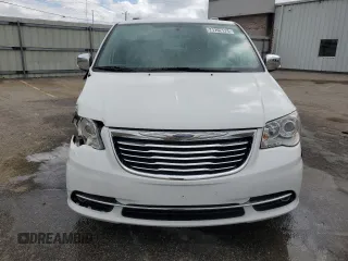 2016 Chrysler Town & Country Limited Platinum with VIN 2C4RC1GG3GR119863, listed as a Copart auction lot 71762174 with 104,555 mi miles and Salvage Title. Bid and sale history available at carsss.com. Image 5.