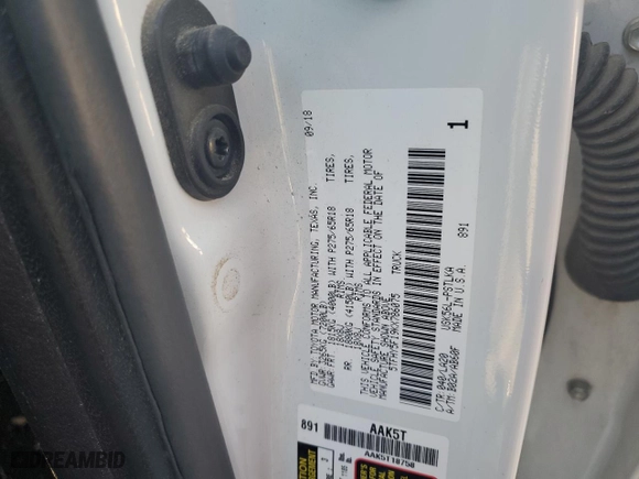 2019 Toyota Tundra 4WD SR5 with VIN 5TFHY5F19KX786075, listed as a Copart auction lot 82649434 with 0 mi miles and Salvage Title. Bid and sale history available at carsss.com. Image 14.