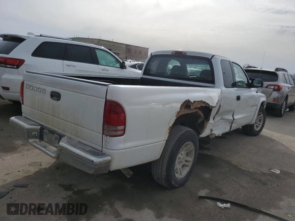 2001 Dodge Dakota Sport with VIN 1B7GL22N31S250879, listed as a Copart auction lot 47322845 with 207,334 mi miles and Salvage Title. Bid and sale history available at carsss.com. Image 3.