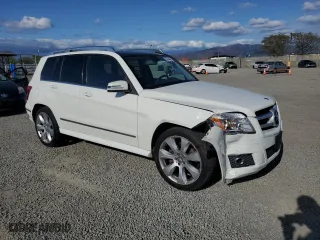 2010 Mercedes-Benz GLK-Class GLK 350 with VIN WDCGG8HB4AF312846, listed as a Copart auction lot 53744485 with 157,163 mi miles and Salvage Title. Bid and sale history available at carsss.com. Image 4.