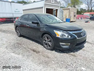 2013 Nissan Altima 2.5 SV with VIN 1N4AL3AP3DC904184, listed as a IAAI auction lot 41952198 with 178,217 mi miles. Bid and sale history available at carsss.com. Image 1.