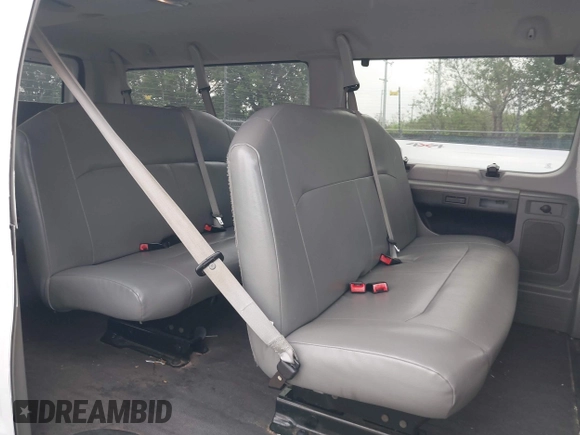 2014 Ford Econoline Passenger XL with VIN 1FBNE3BL7EDA33078, listed as a IAAI auction lot 41938472 with 191,745 mi miles. Bid and sale history available at carsss.com. Image 8.
