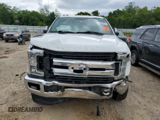 2017 Ford F-350 Lariat с VIN 1FT8W3DT7HEC33220, выставлен на аукционе Copart как лот 52855575 с пробегом 250 666 миль миль и Списание • Salvage title. История ставок и продаж доступна на DreamBid. Изображение 5.
