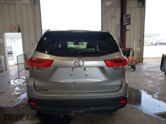 2017 Toyota Highlander LE with VIN 5TDBZRFH5HS377917, listed as a IAAI auction lot 42488526 with 63,460 mi miles and . Bid and sale history available at DreamBid. Image 17.