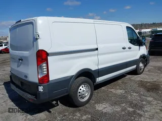 2020 Ford Transit z VIN 1FTYE2Y86LKB36457, wystawiony jako IAAI lot #41985246 z przebiegiem 11 886 mil mil oraz . Historia ofert i sprzedaży dostępna na DreamBid. Obrazek 4.