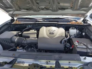2023 Toyota Tacoma SR z VIN 3TMCZ5AN0PM627654, wystawiony jako IAAI lot #42157641 z przebiegiem 35 015 mil mil oraz . Historia ofert i sprzedaży dostępna na DreamBid. Obrazek 10.