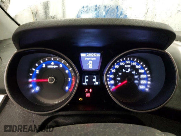2015 Hyundai Elantra GT GL with VIN KMHD25LH8FU250772, listed as a Copart auction lot 43330335 with 240,063 mi miles and Clean Title. Bid and sale history available at carsss.com. Image 9.