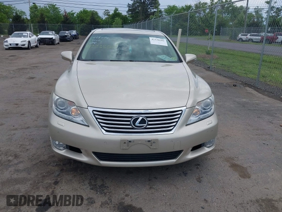 2012 Lexus LS 460 L z VIN JTHGL5EF6C5046681, wystawiony jako IAAI lot #42238501 z przebiegiem 101 140 mil mil oraz . Historia ofert i sprzedaży dostępna na DreamBid. Obrazek 12.
