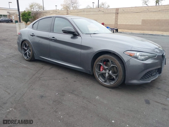 2019 Alfa Romeo Giulia Ti with VIN ZARFAMBN6K7607298, listed as a IAAI auction lot 42020714 with 67,469 mi miles. Bid and sale history available at carsss.com. Image 14.